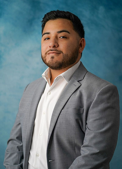 Robert Giron 400w Robert Giron, Financial Literacy Advocate